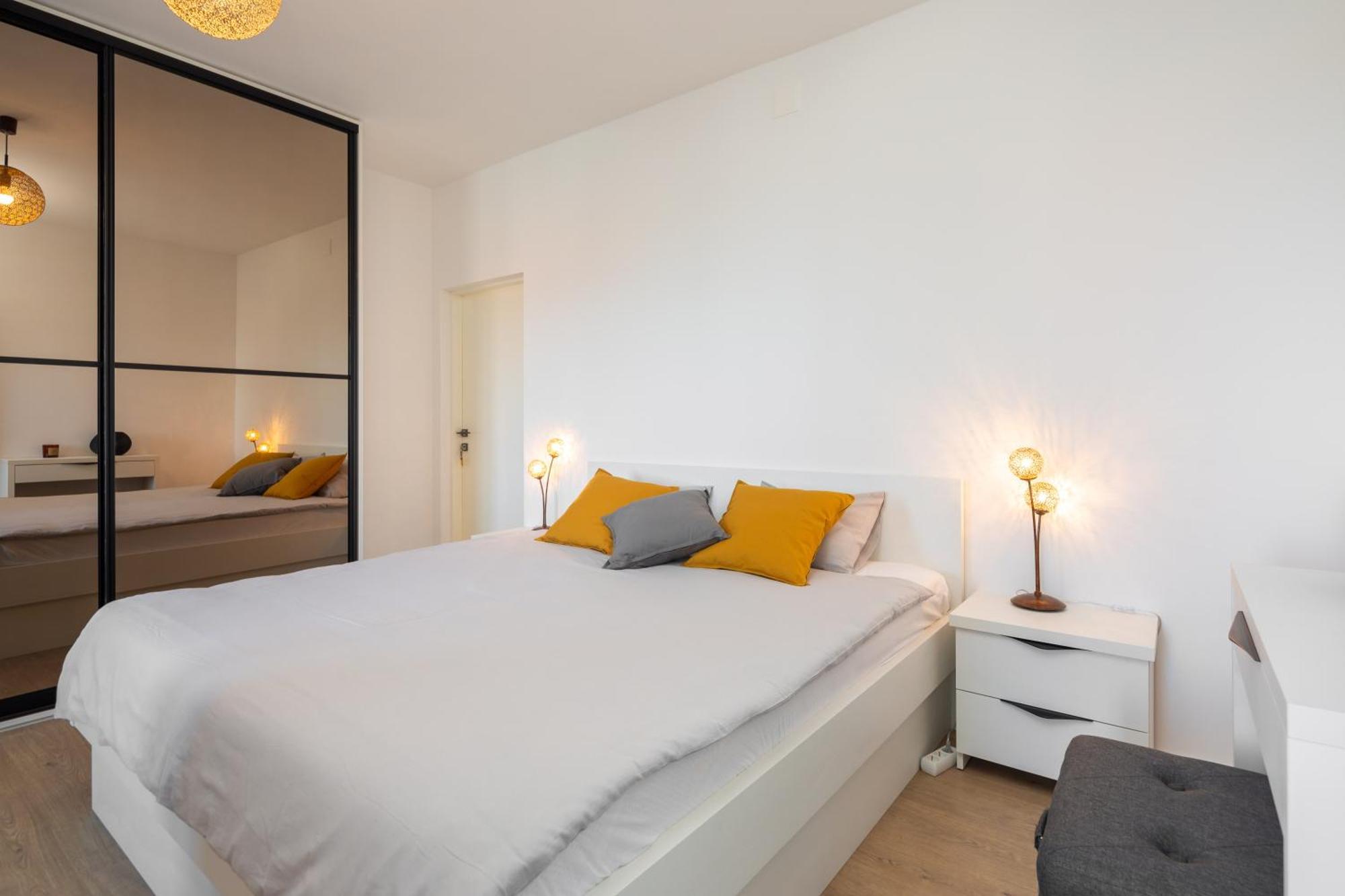 East Side Apartment Омиш Экстерьер фото