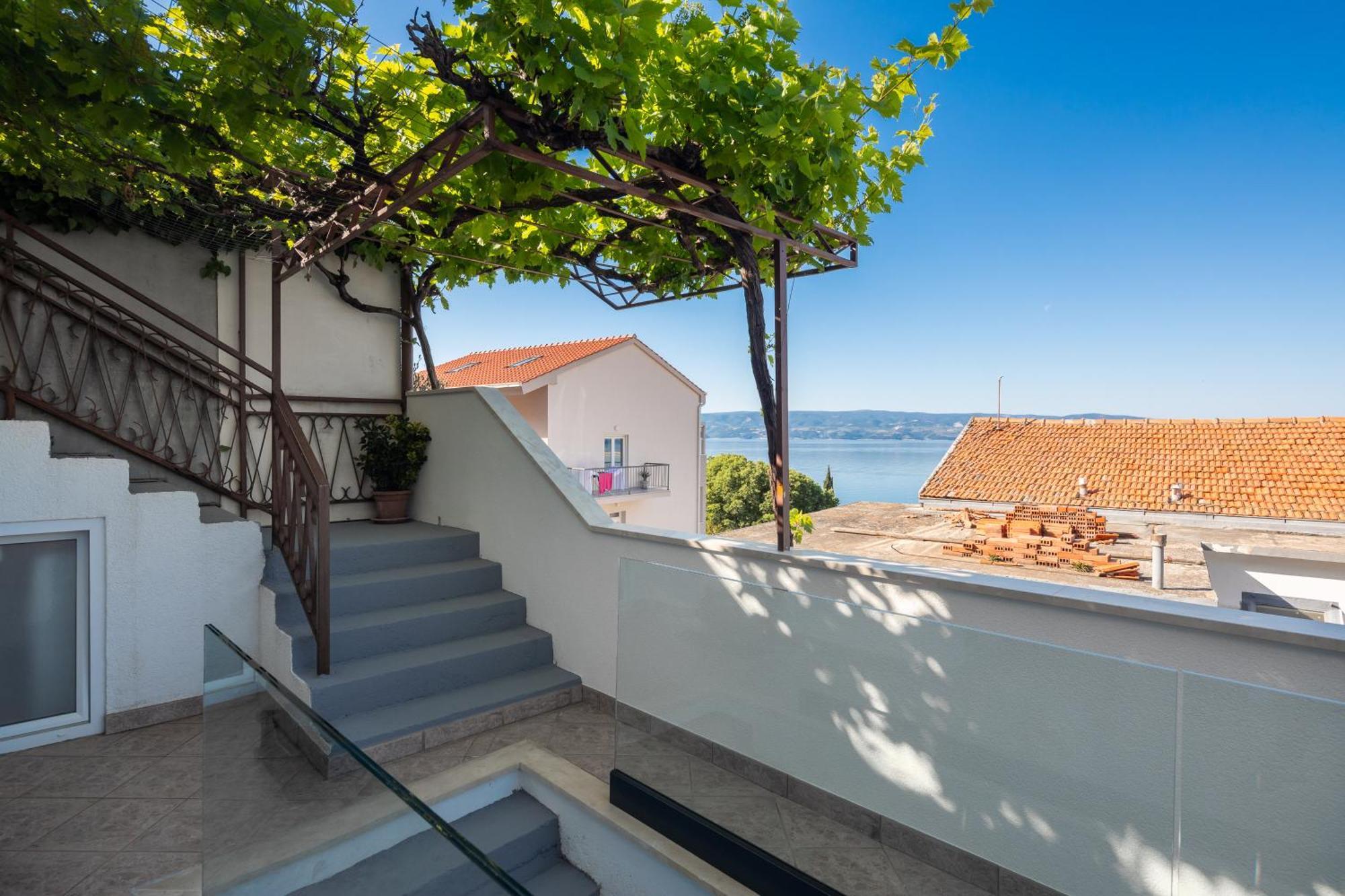 East Side Apartment Омиш Экстерьер фото