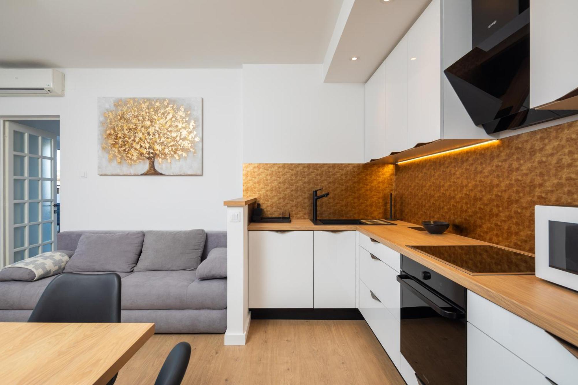 East Side Apartment Омиш Экстерьер фото