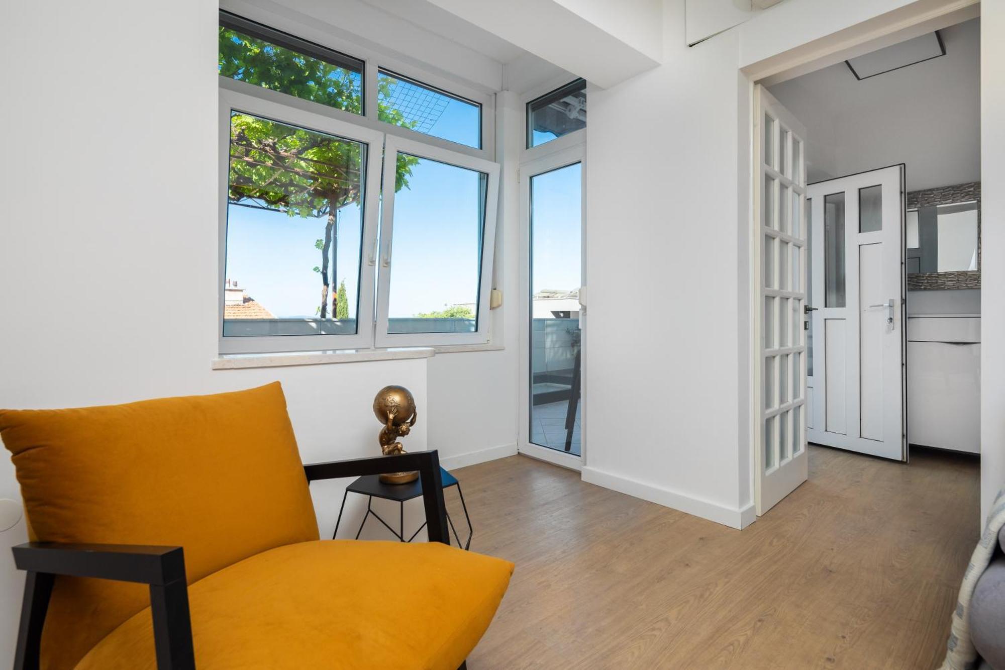 East Side Apartment Омиш Экстерьер фото