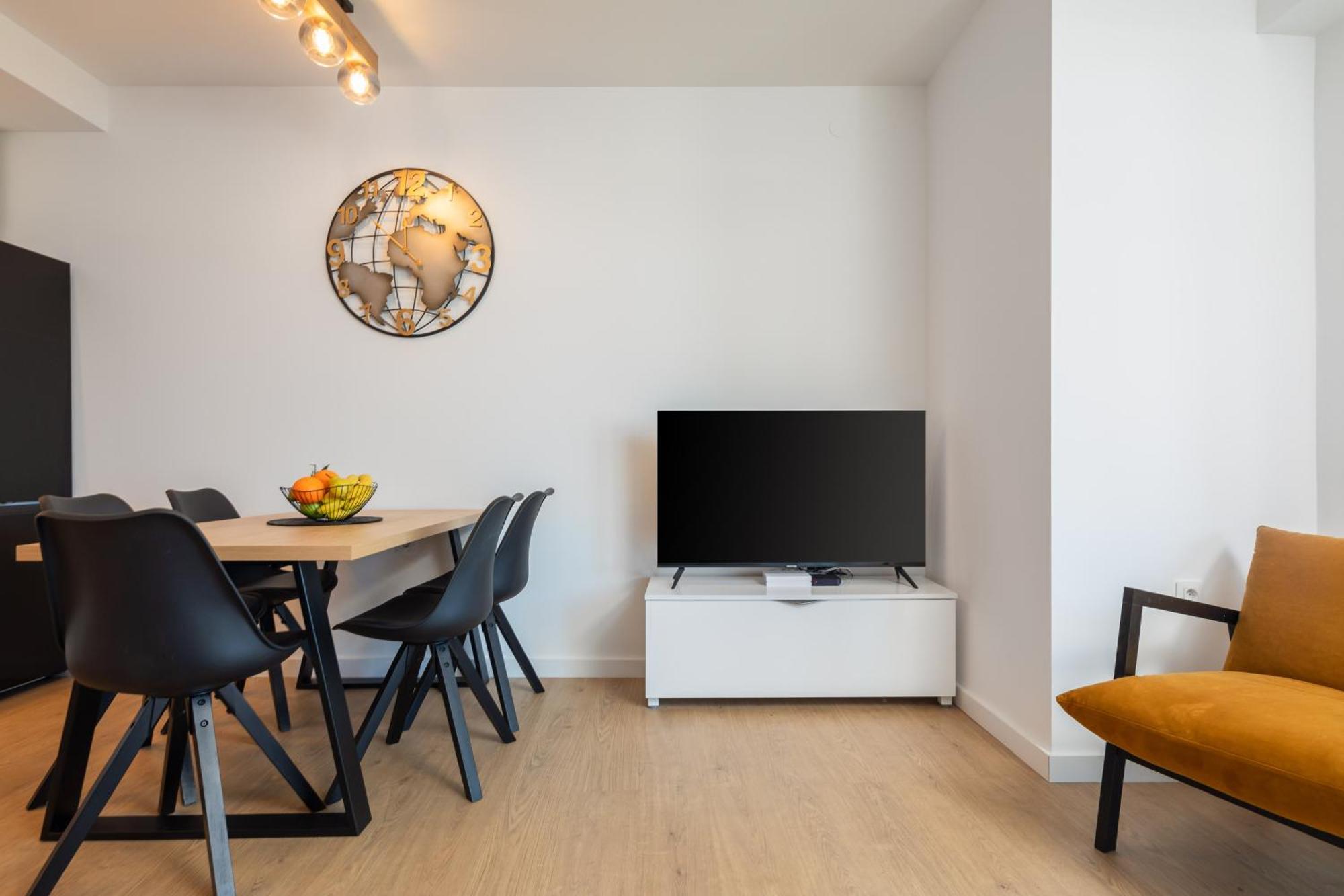 East Side Apartment Омиш Экстерьер фото
